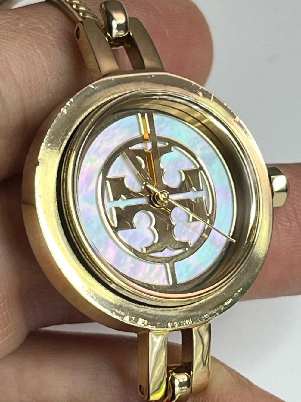 Tory Burch Reva TBW4029 ladies watch interchangeable rings.